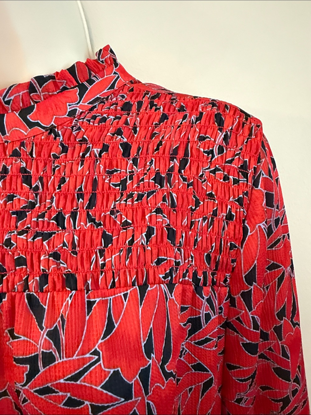 Ann Taylor Red Floral Smocked Yoke Blouse with Red Leaf Print Smocked Cuffs XS - Picture 5 of 14